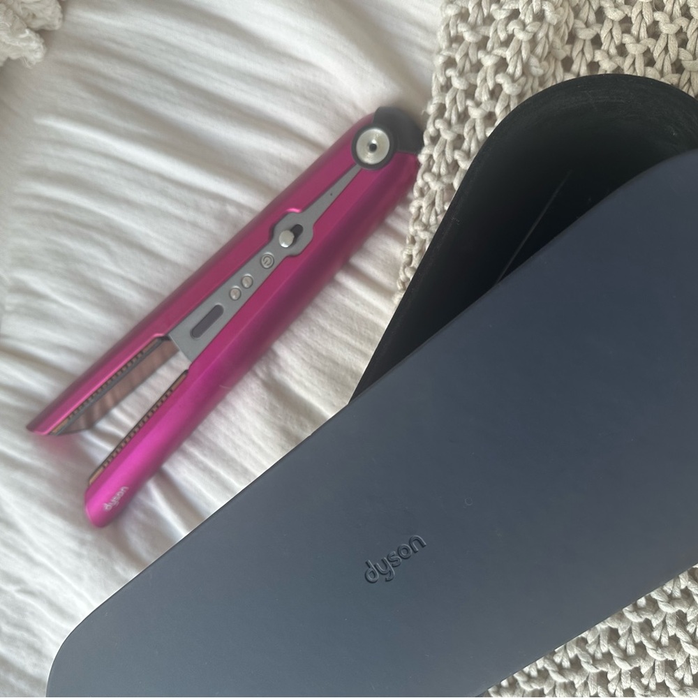 Dyson Flat Iron